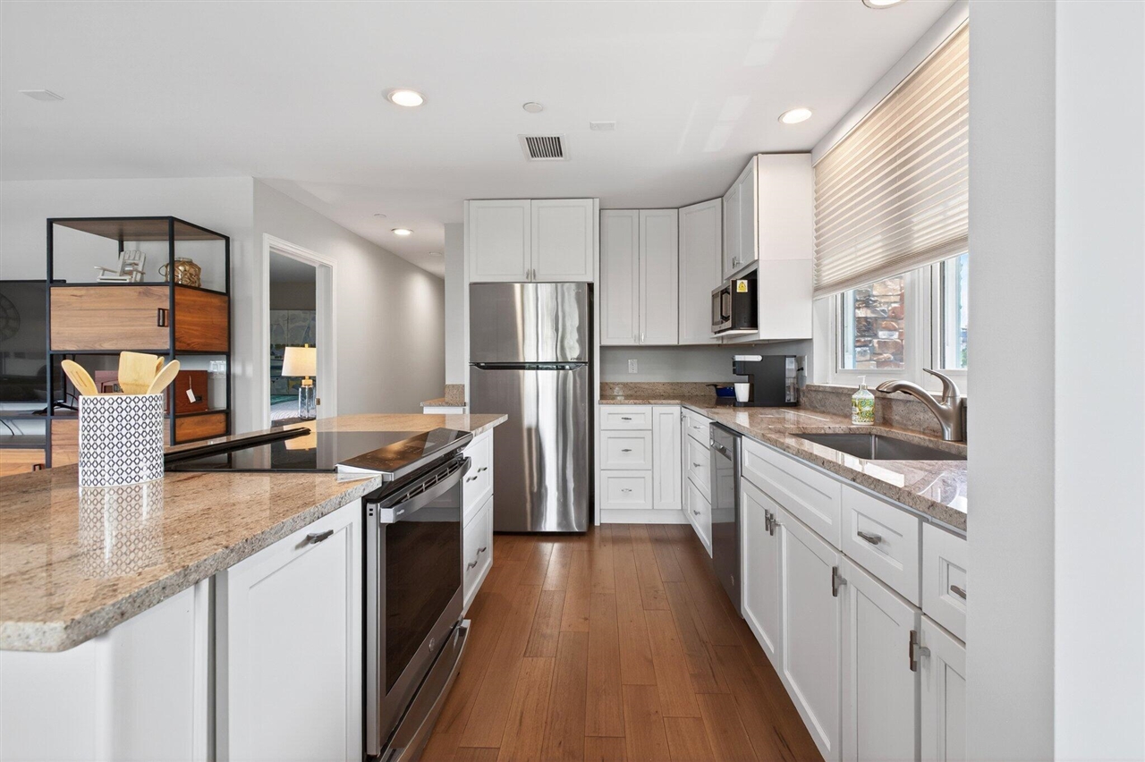 250 Water Street Property Photo 19