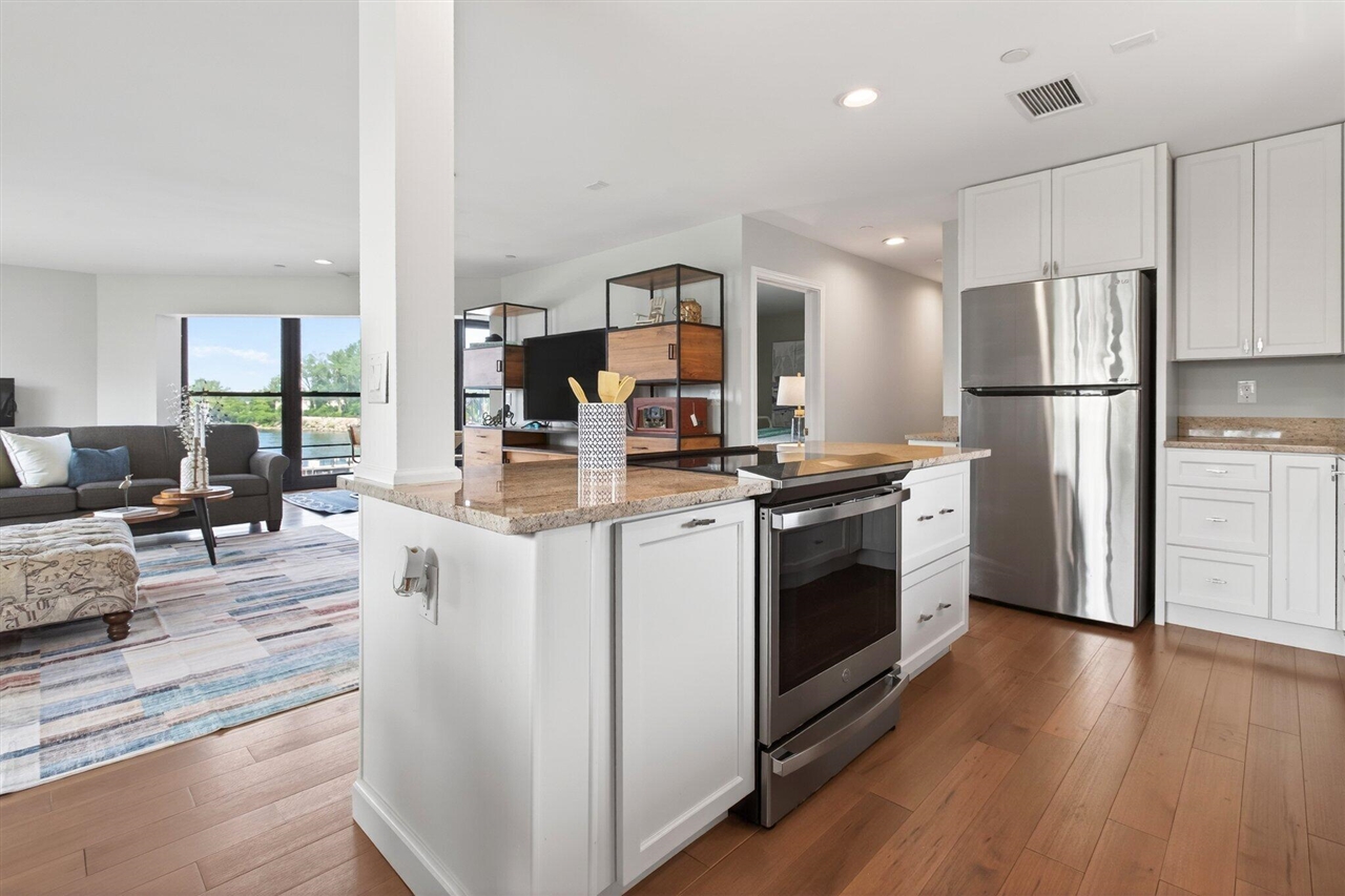 250 Water Street Property Photo 20