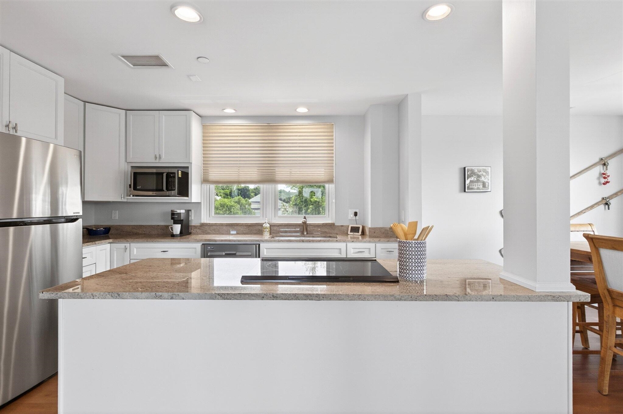 250 Water Street Property Photo 23