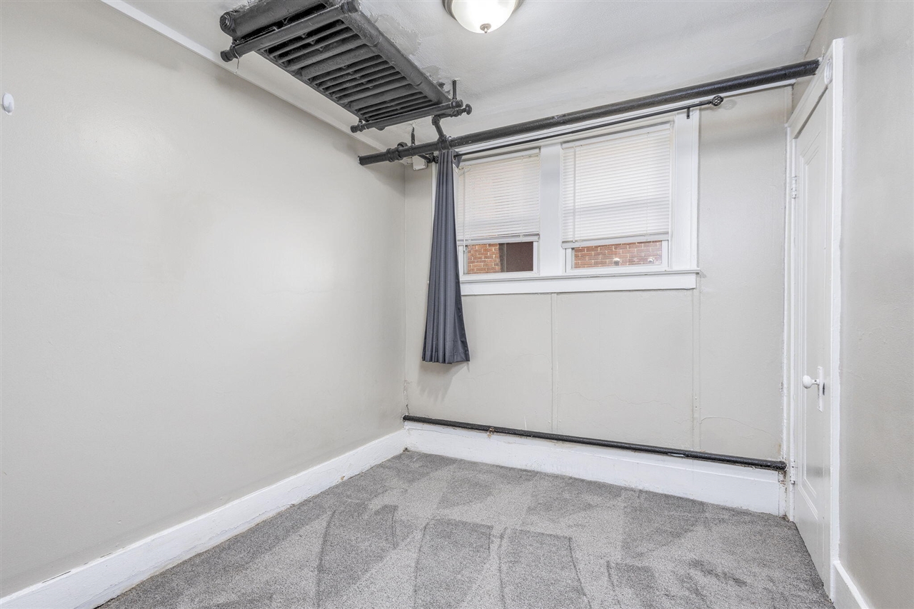 6225 Middlesex Street Property Photo 6