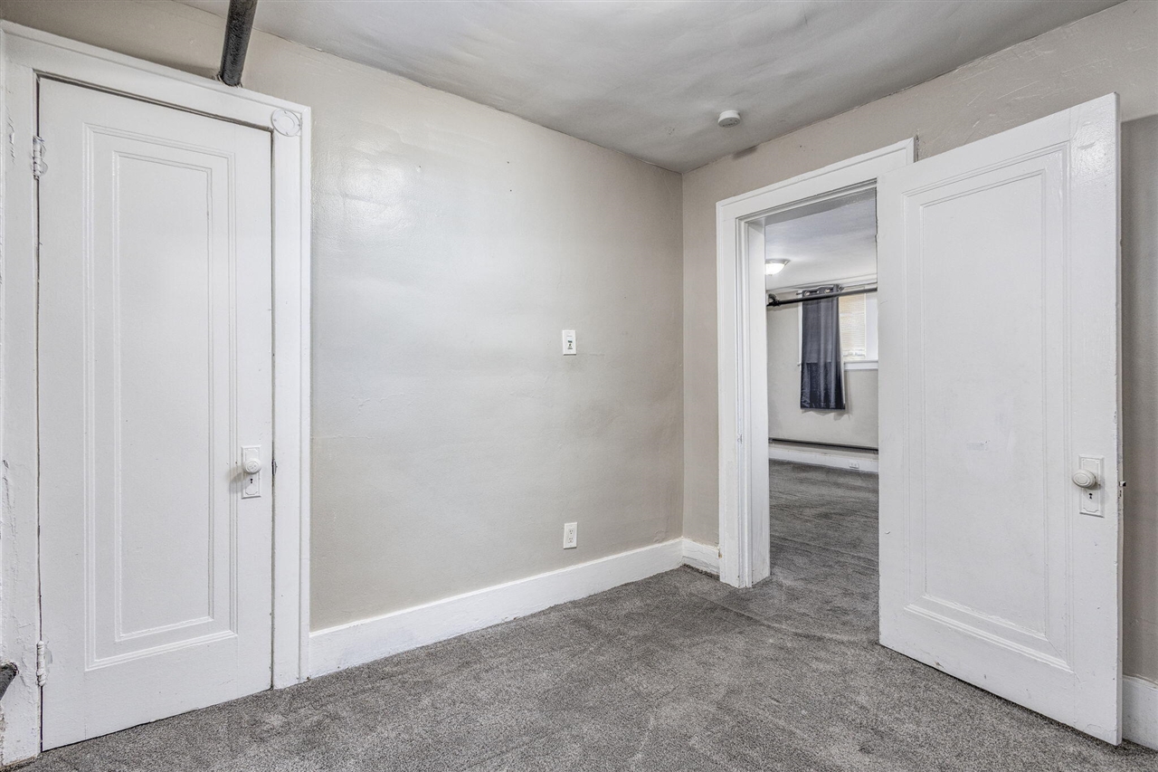 6225 Middlesex Street Property Photo 7