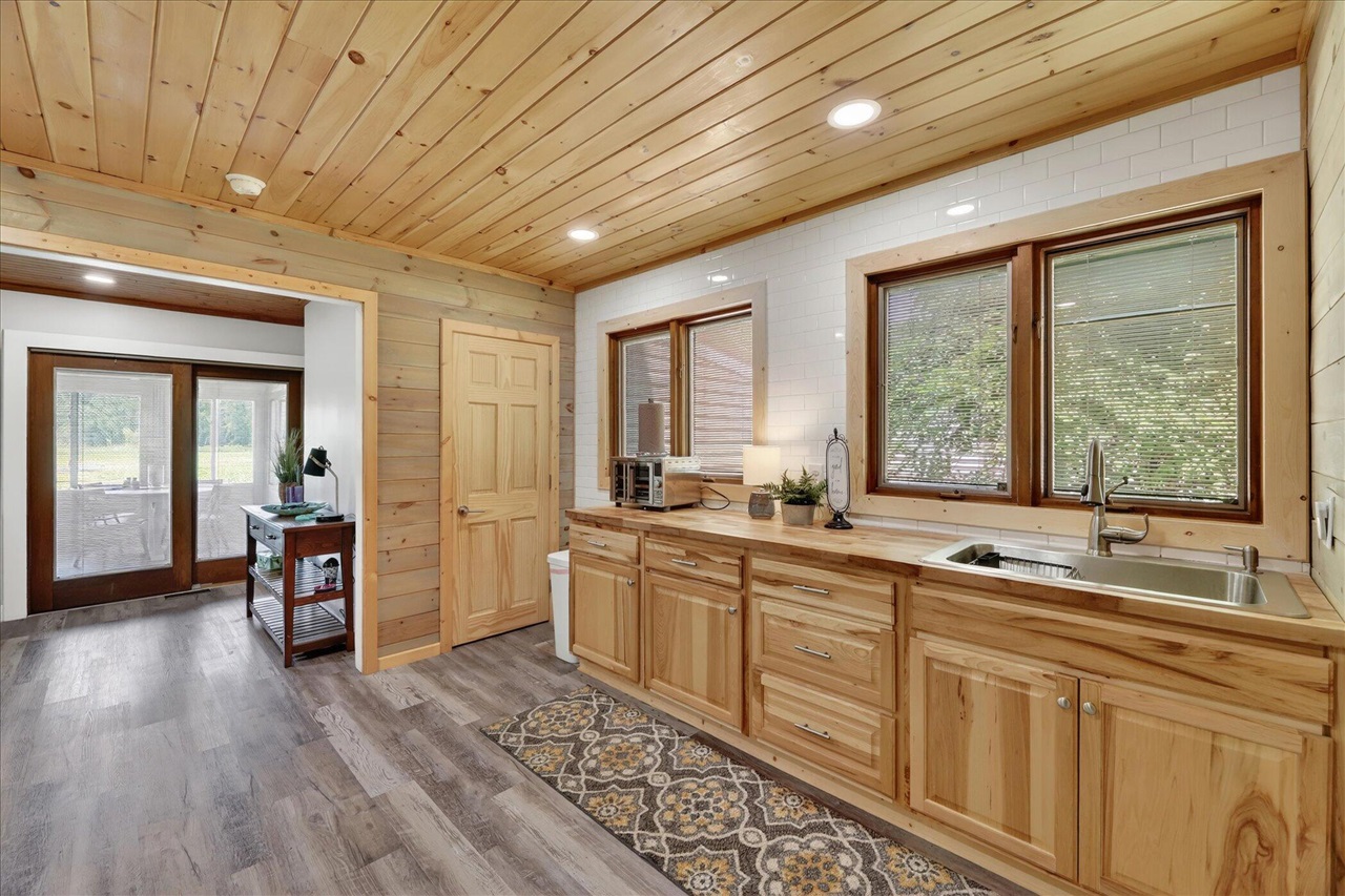 67930 Days Landing Property Photo 8