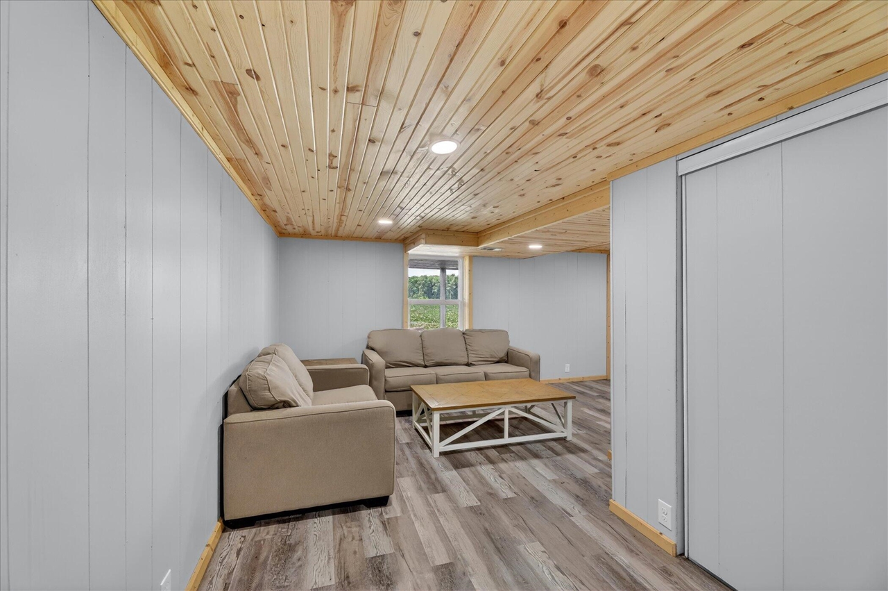 67930 Days Landing Property Photo 29