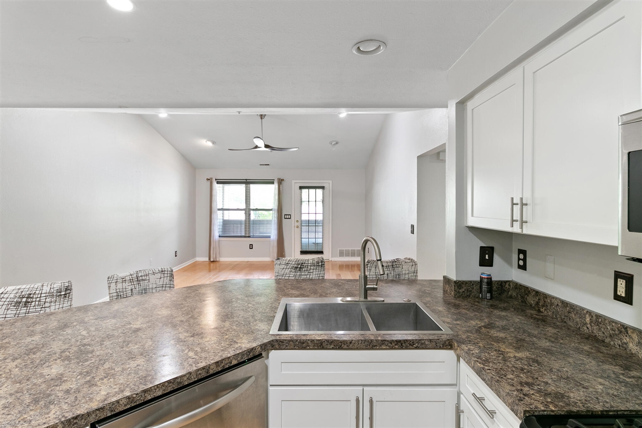 1407 Millbrook Trail Property Photo 5