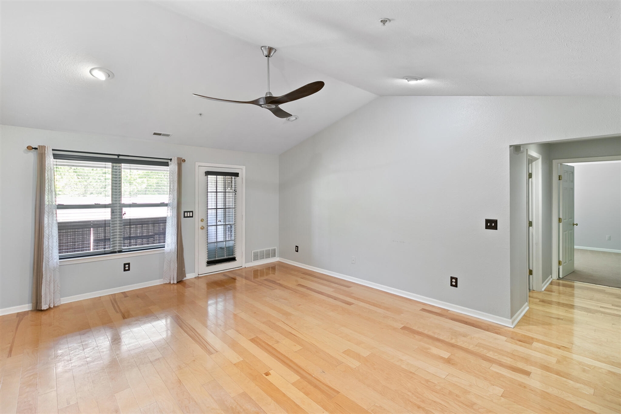 1407 Millbrook Trail Property Photo 7