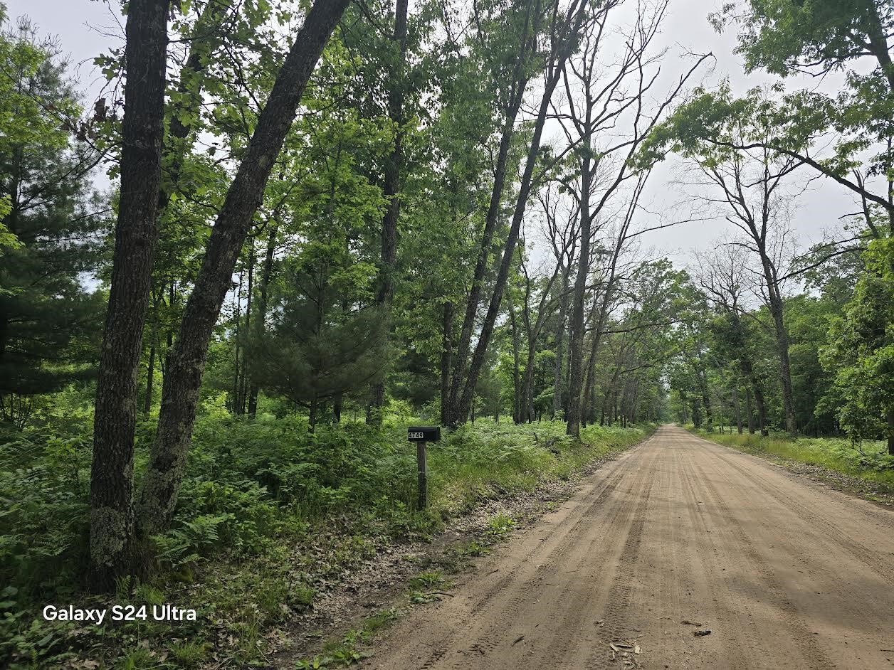 4749 W 9 Mile Road Property Photo 1