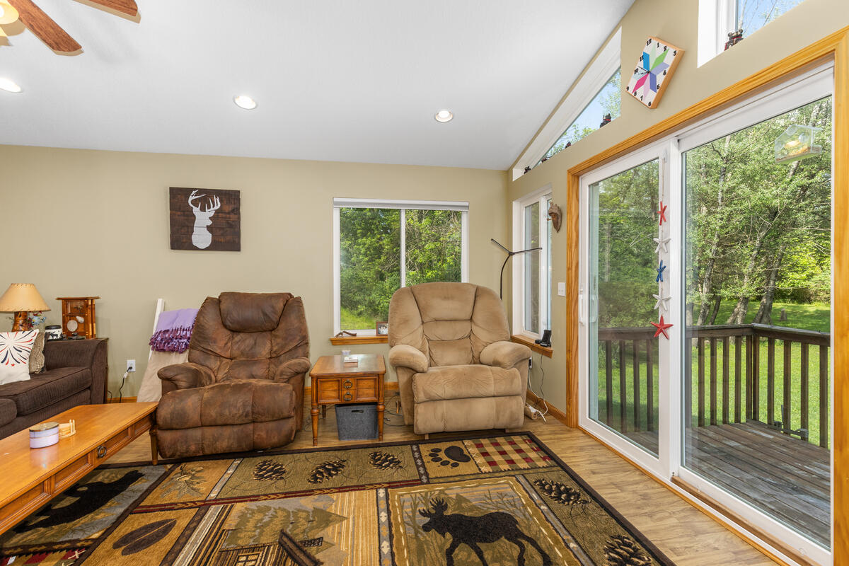 9622 River Bend Drive Property Photo 5