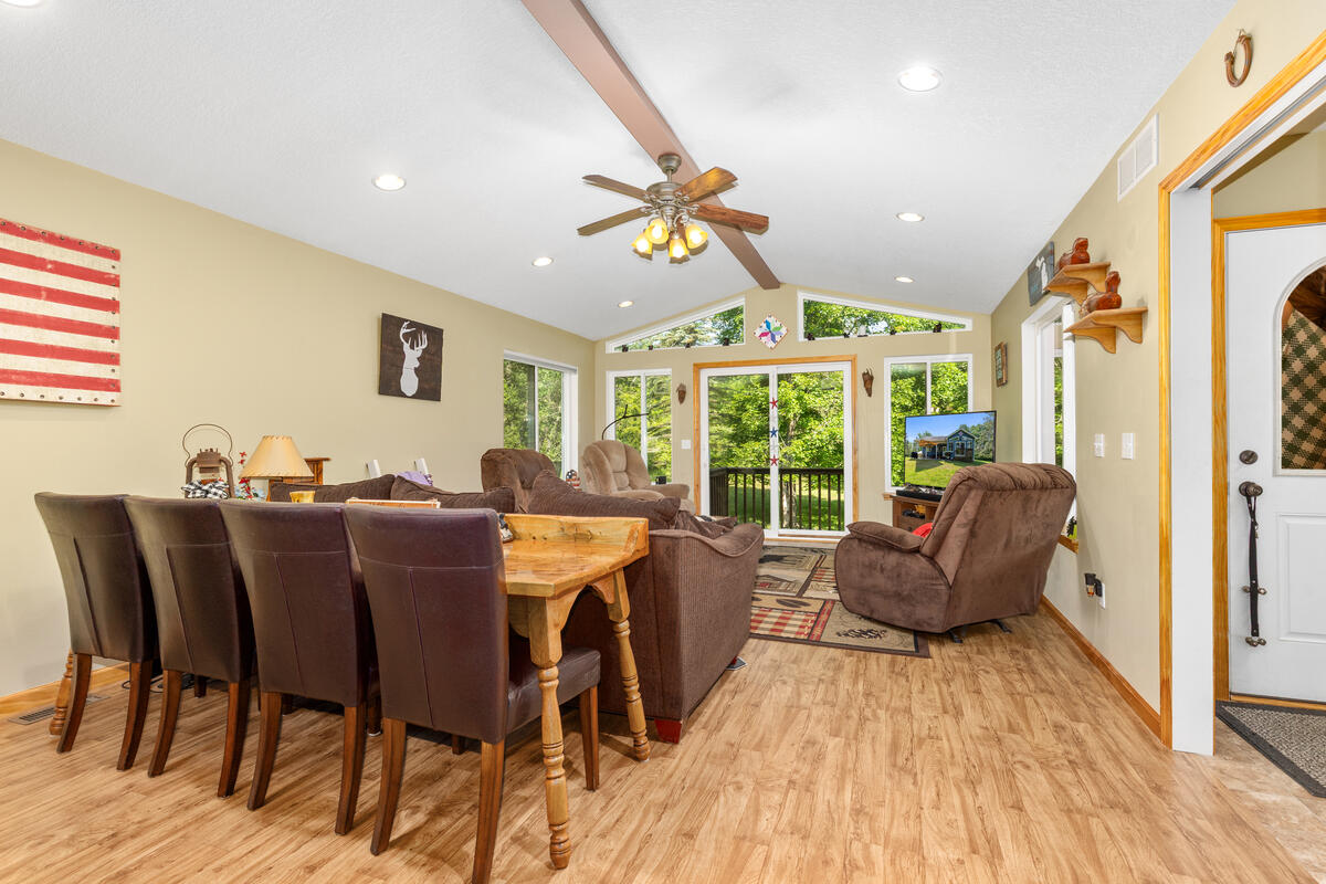 9622 River Bend Drive Property Photo 7