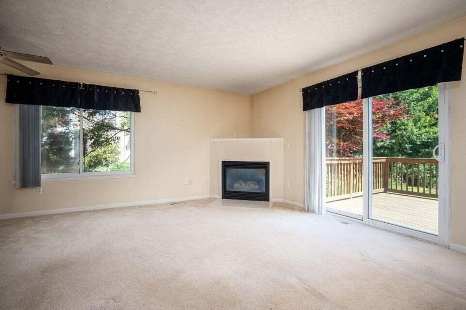 970 Ada Place Drive Property Photo 4