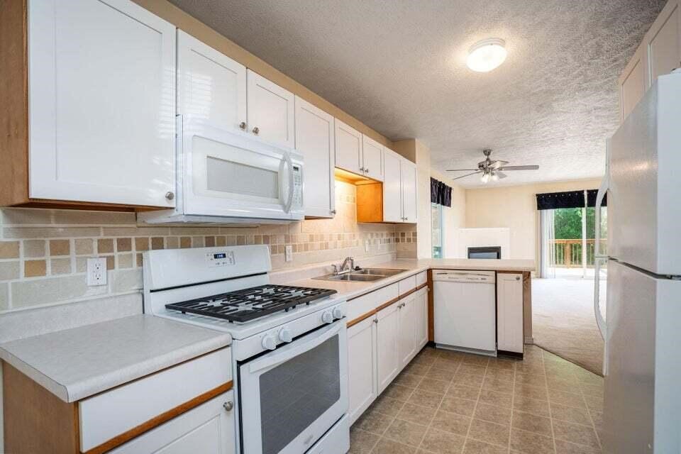 970 Ada Place Drive Property Photo 11