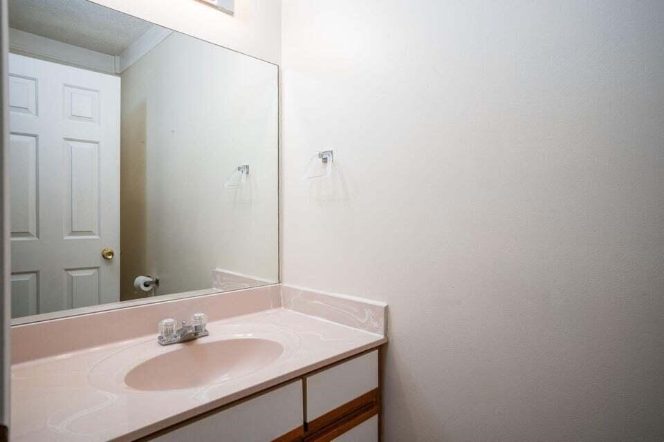 970 Ada Place Drive Property Photo 12