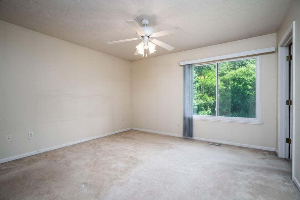 970 Ada Place Drive Property Photo 14