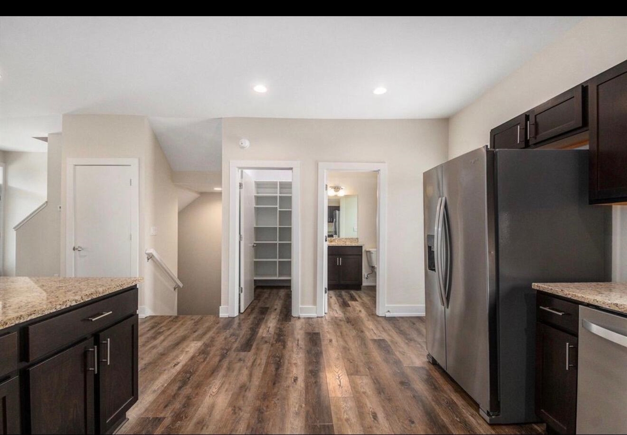 6028 Port View Drive Property Photo 6