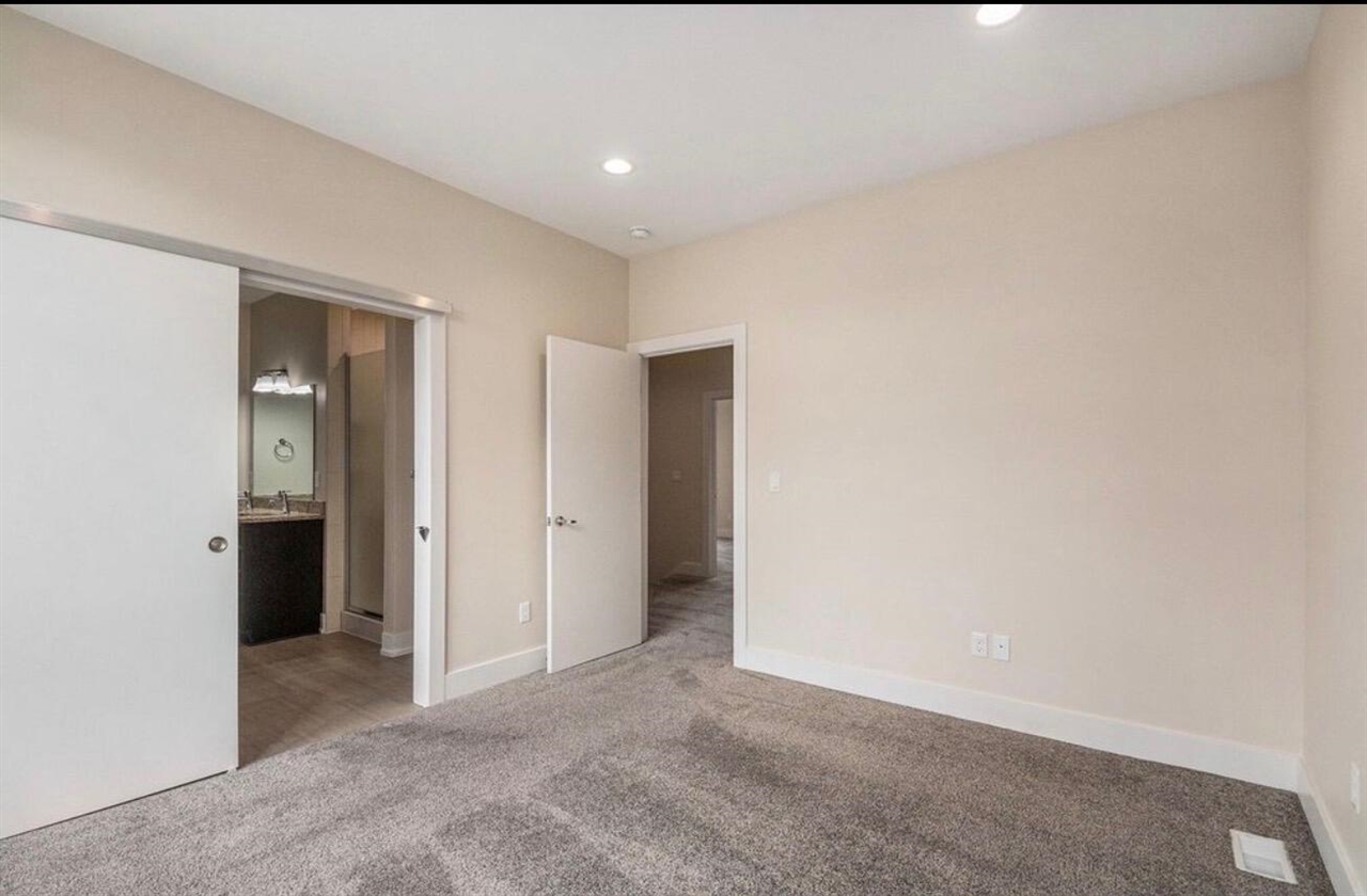 6028 Port View Drive Property Photo 8
