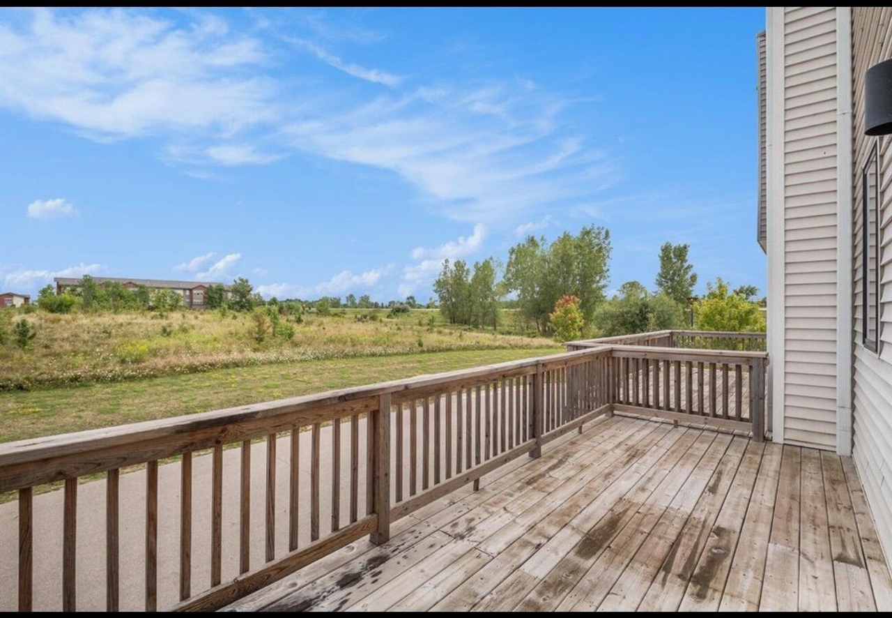 6028 Port View Drive Property Photo 13