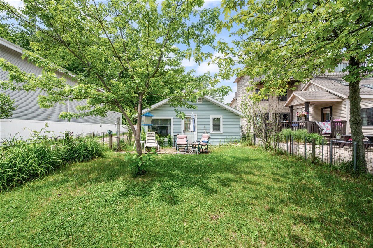 4707 N White Property Photo 7