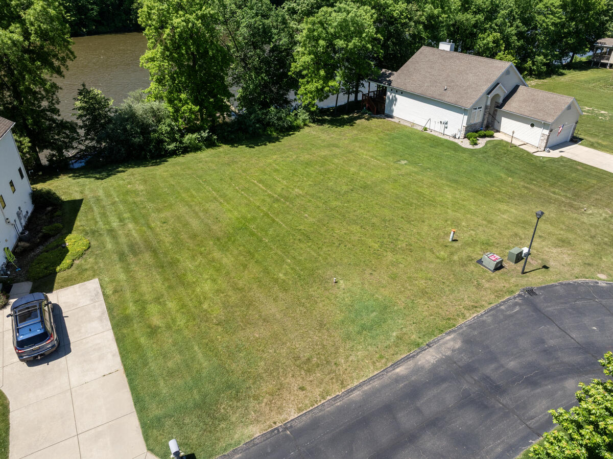 578 Swan River Drive Property Photo 1