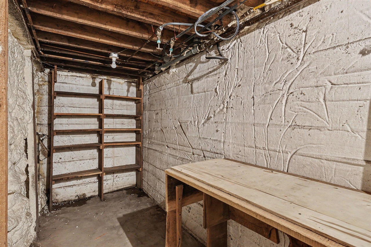 6923 Young Road Property Photo 19