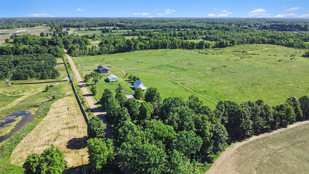 6923 Young Road Property Photo 32