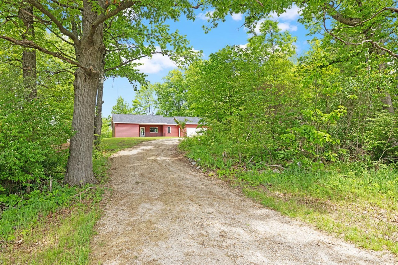 11582 M 60 Property Photo 3