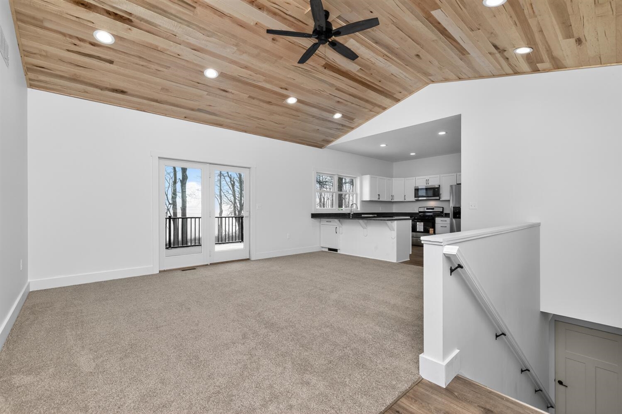 11582 M 60 Property Photo 7