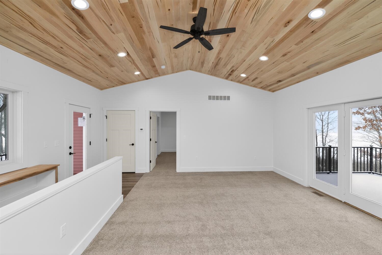 11582 M 60 Property Photo 8