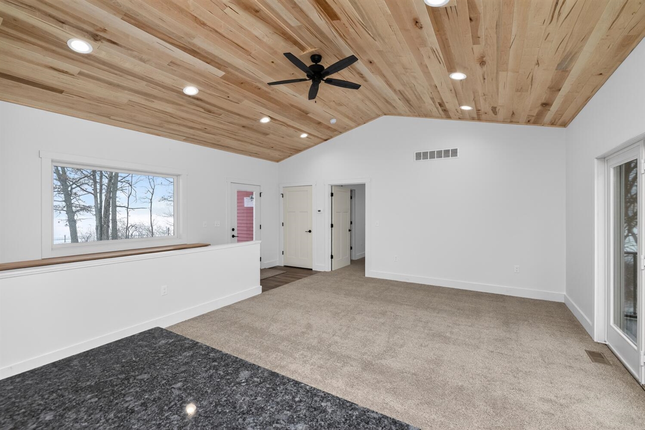 11582 M 60 Property Photo 9