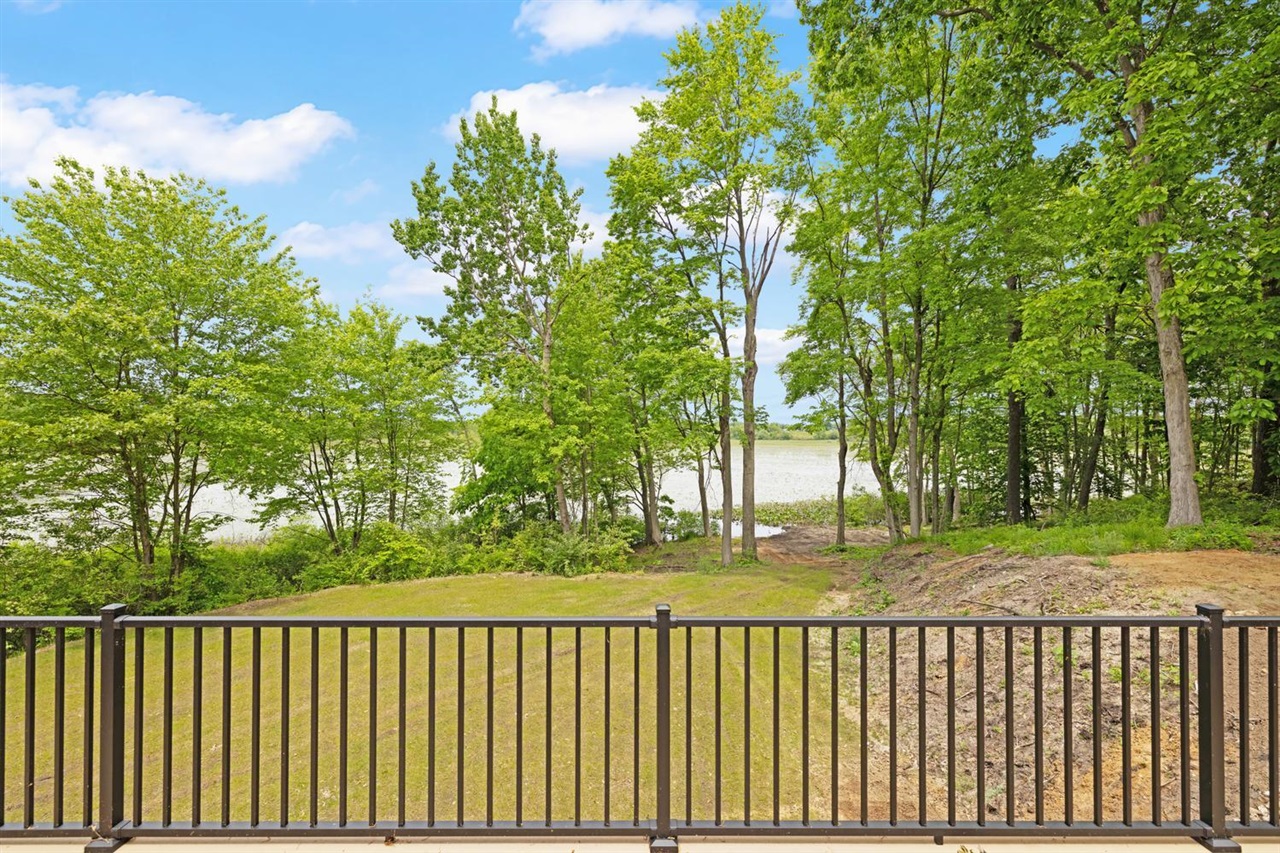 11582 M 60 Property Photo 32