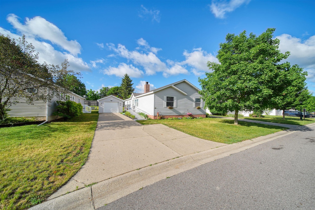 1076 Cambry Circle Property Photo 1