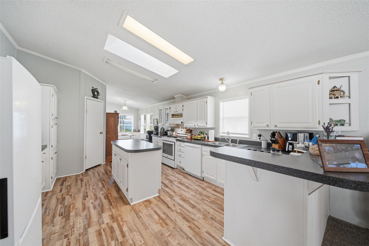 1076 Cambry Circle Property Photo 16