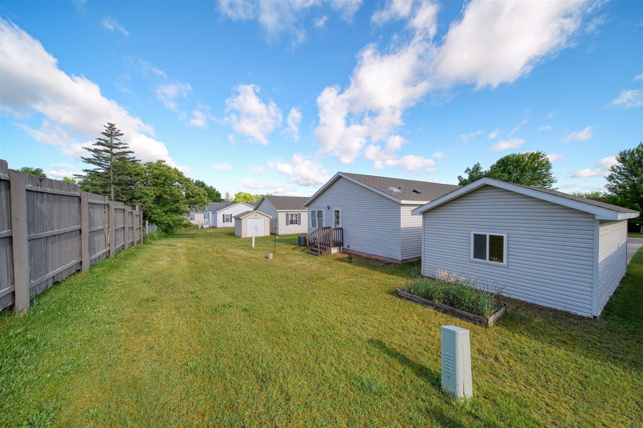 1076 Cambry Circle Property Photo 37
