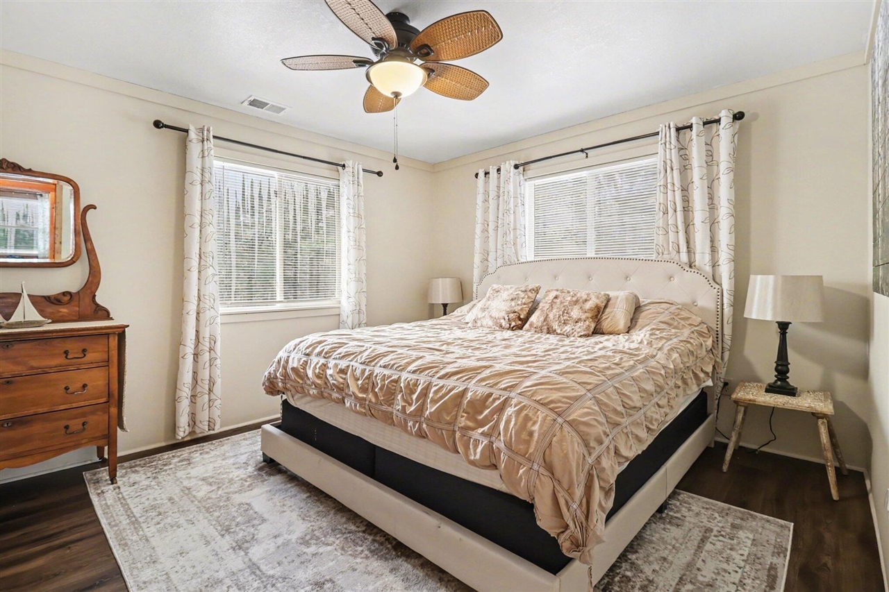 5526 W Longbridge Road Property Photo 16