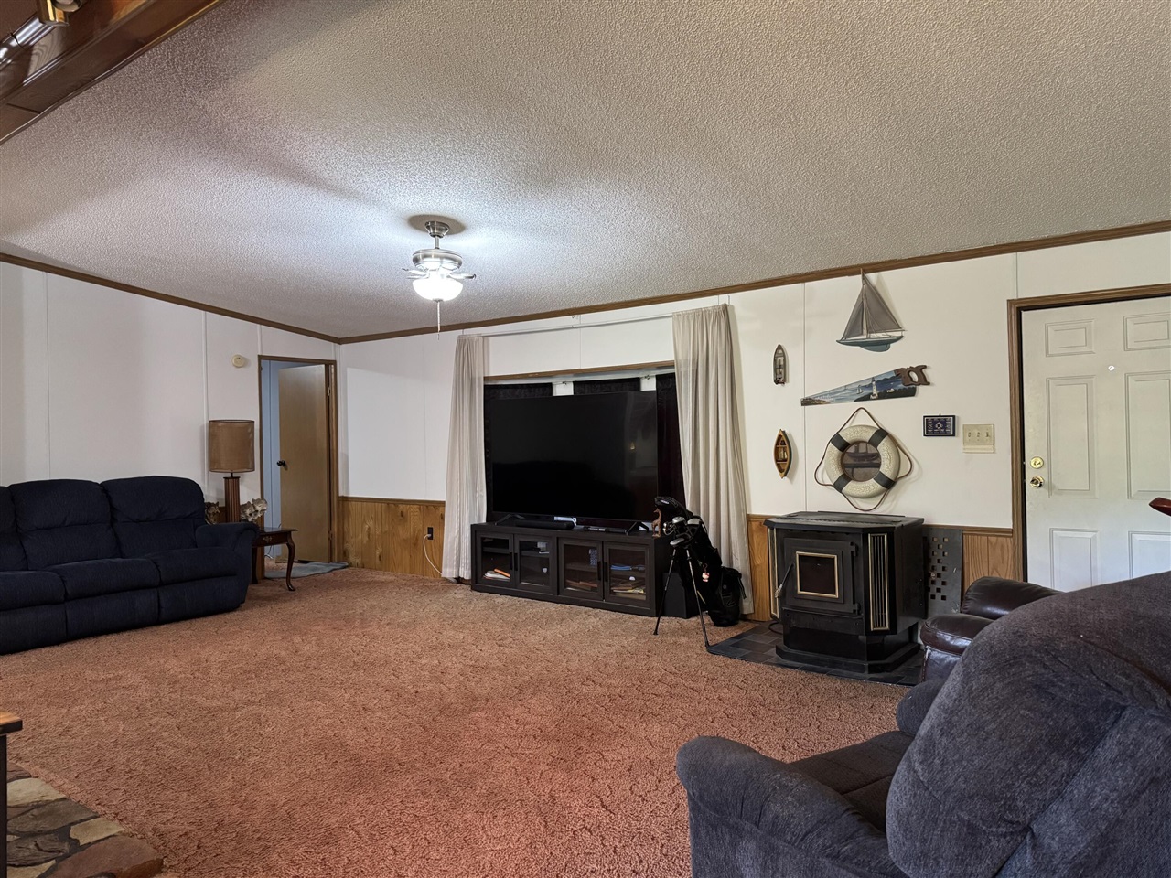 270 Kathy Drive Property Photo 7