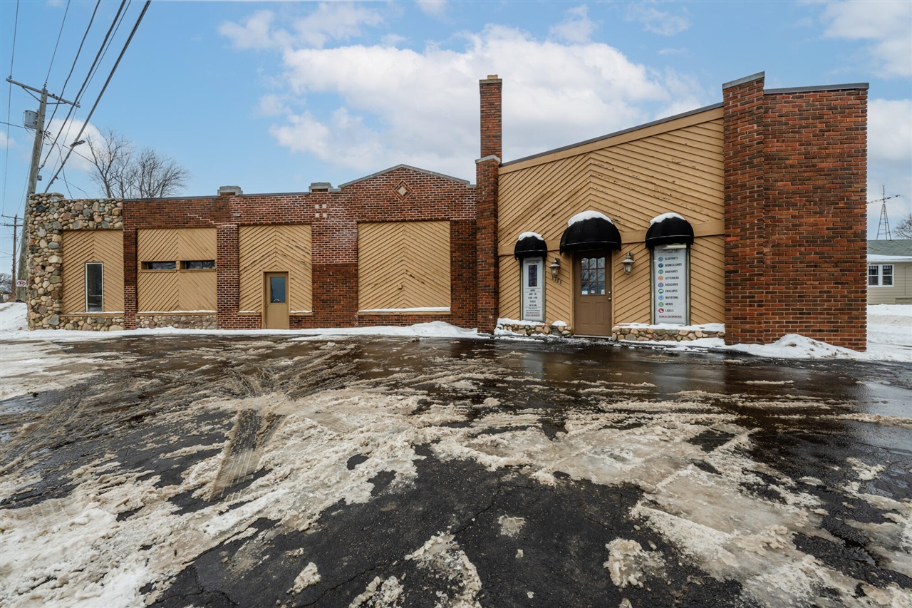 1719 Lakeshore Drive Property Photo 14