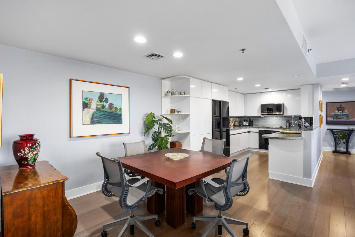 57 Campau Circle Property Photo 8
