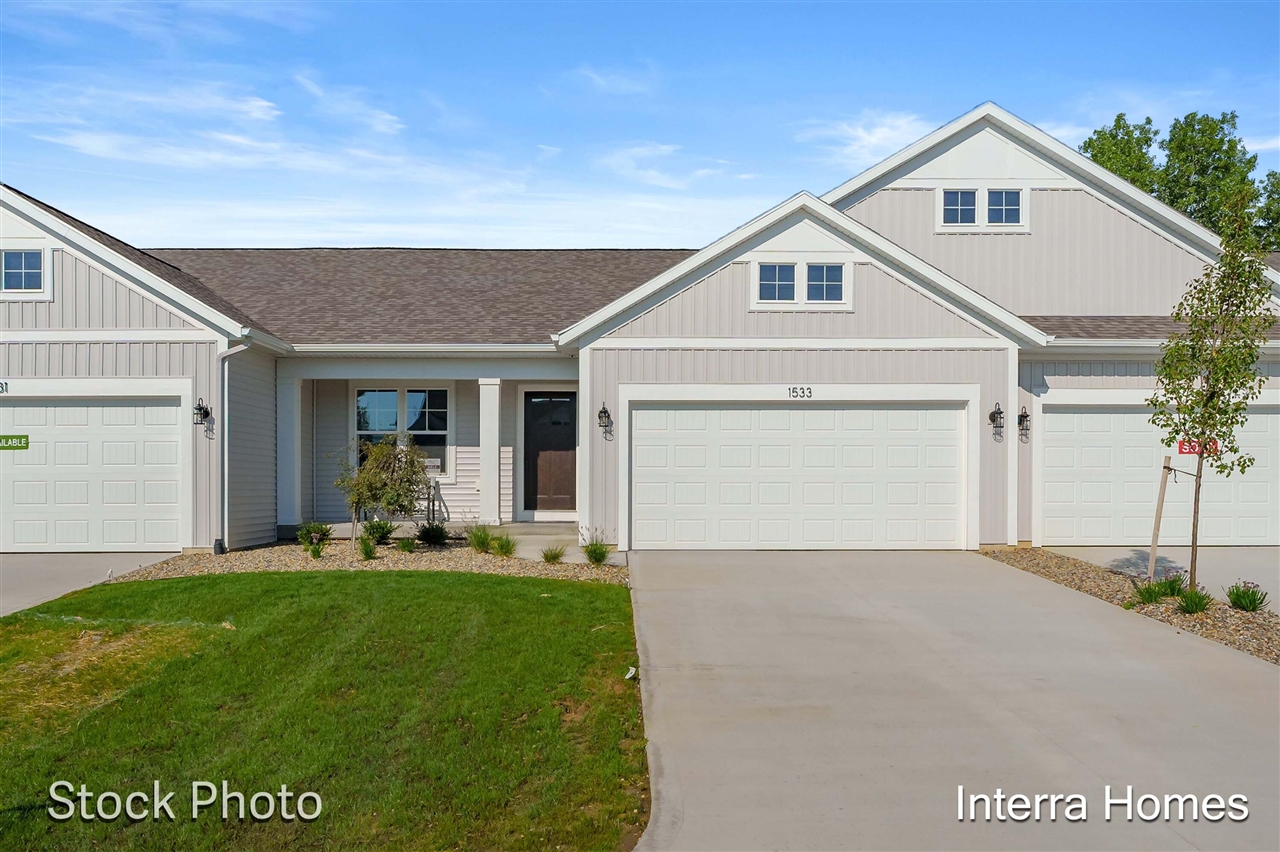 1593 N Village Circle Property Photo 1