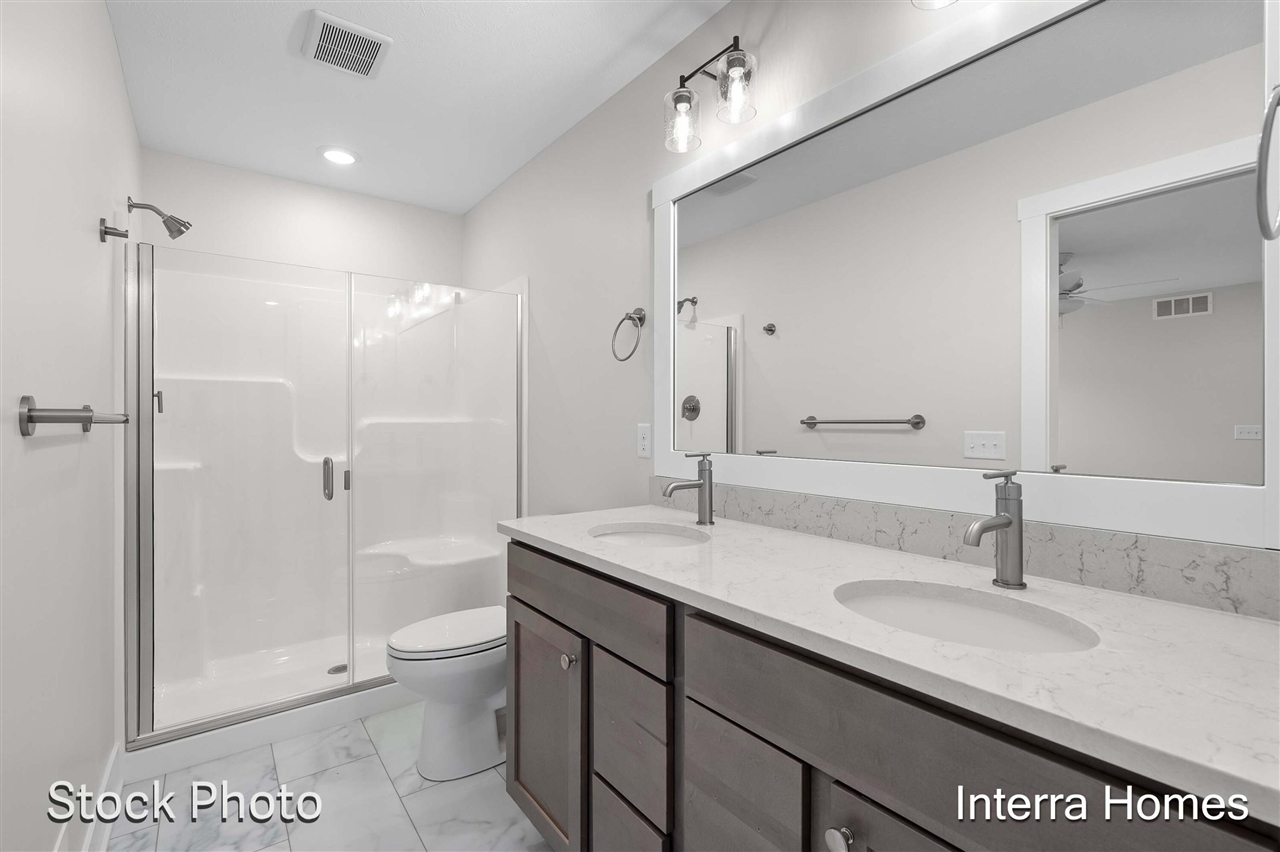 1593 N Village Circle Property Photo 15