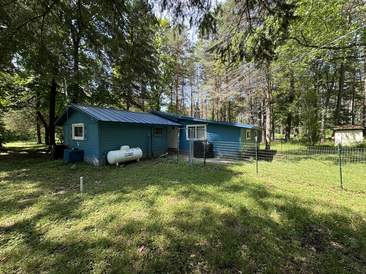 5022 E State Road Property Photo 3
