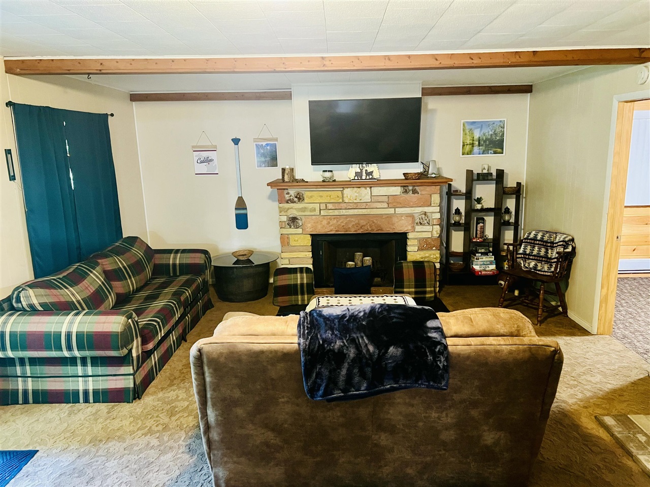 5022 E State Road Property Photo 6