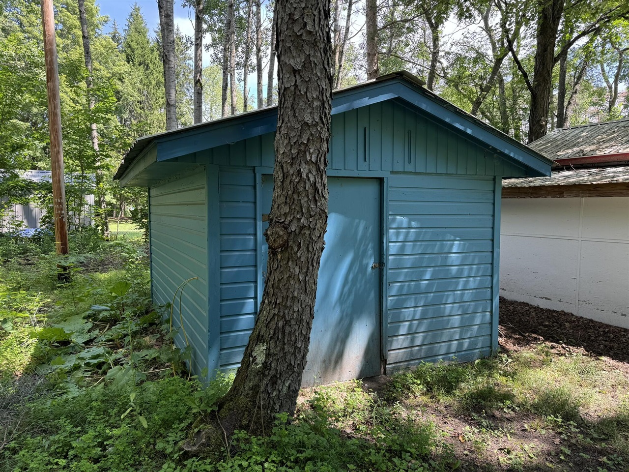 5022 E State Road Property Photo 10