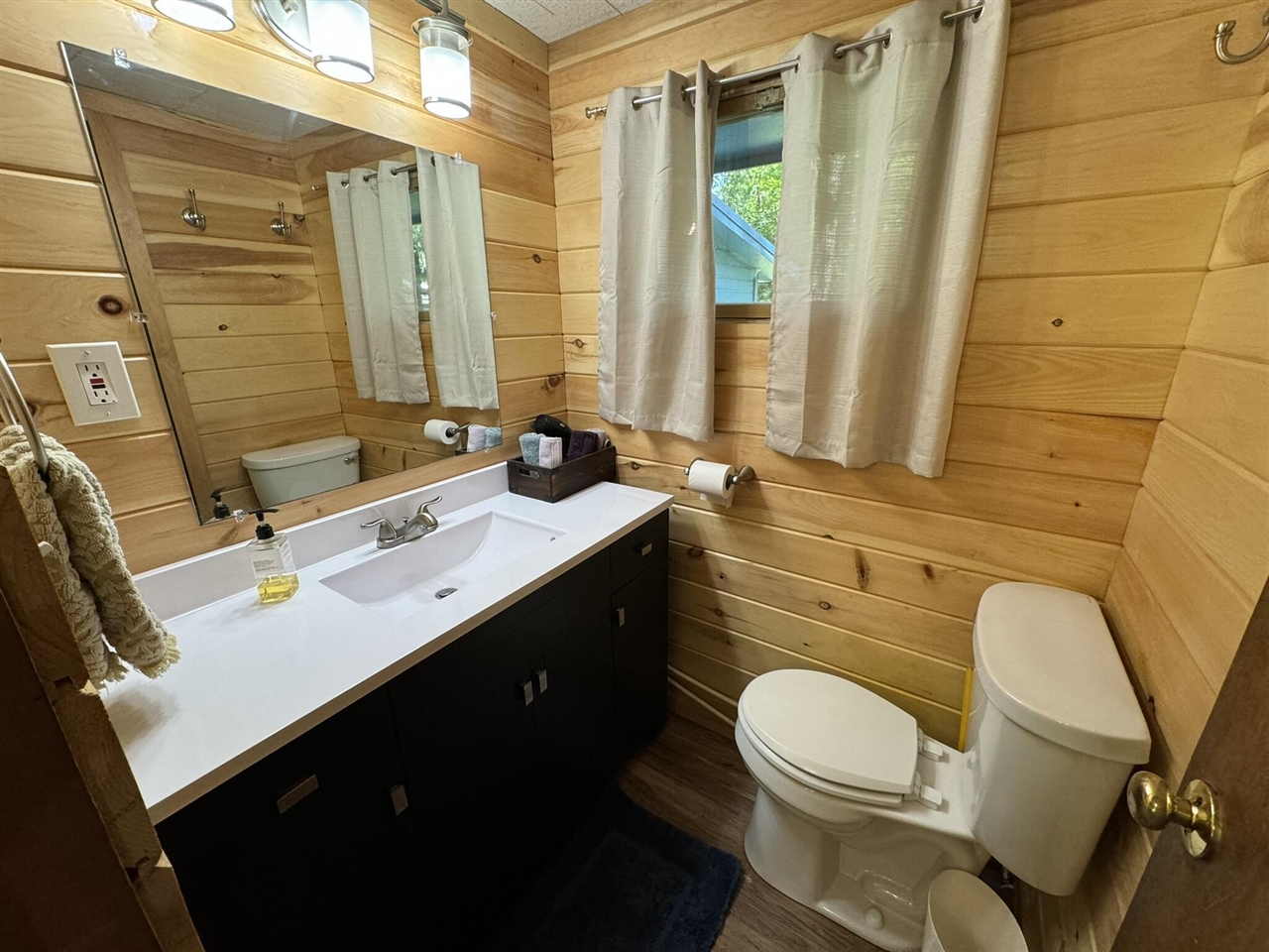 5022 E State Road Property Photo 12