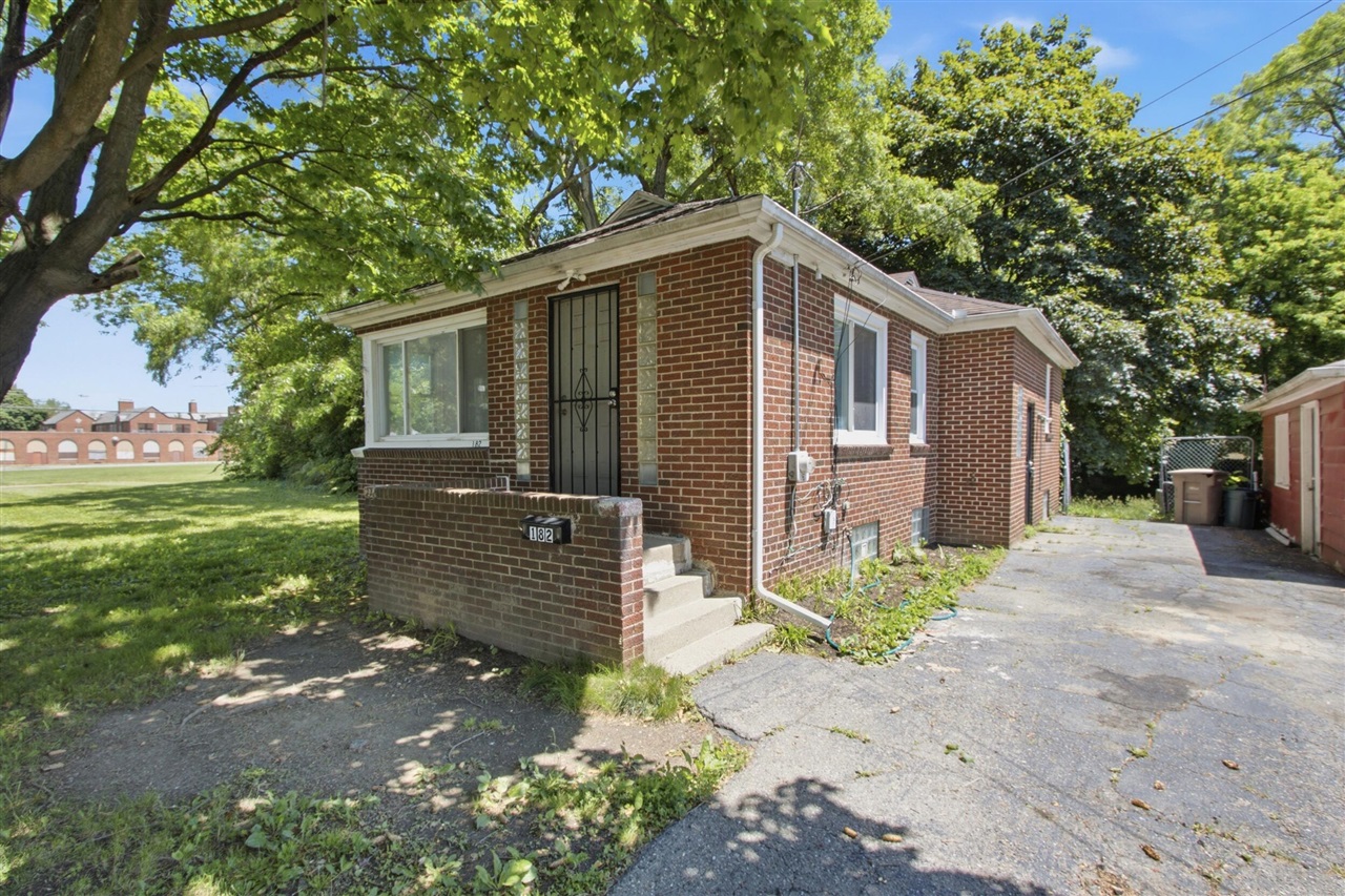 182 Summit Street