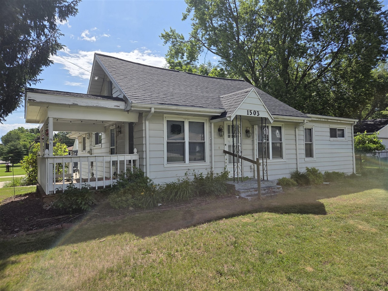 1503 Warren Avenue Property Photo 1
