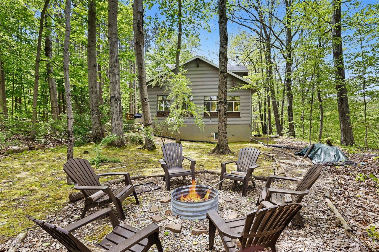 10953 Red Bud Trail Property Photo 4