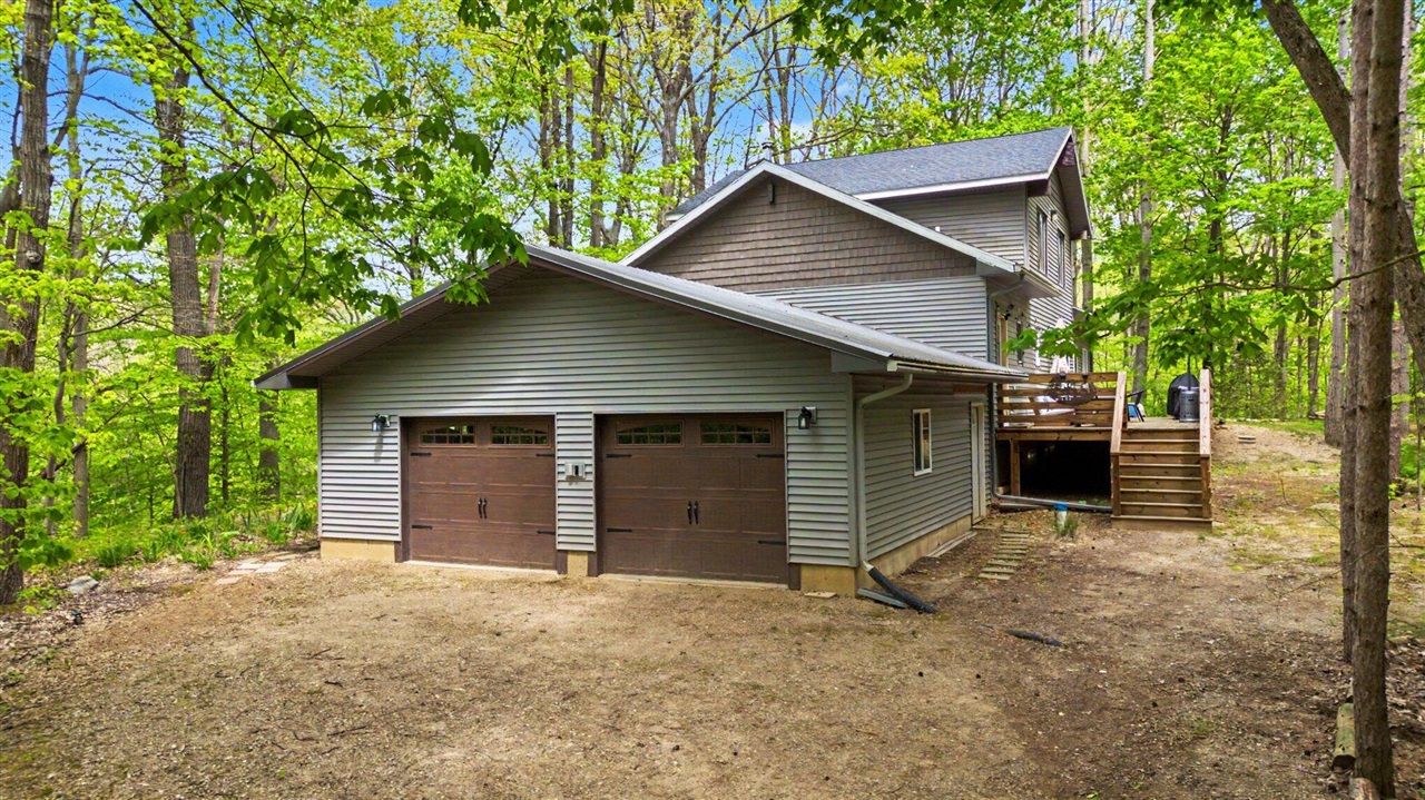 10953 Red Bud Trail Property Photo 26