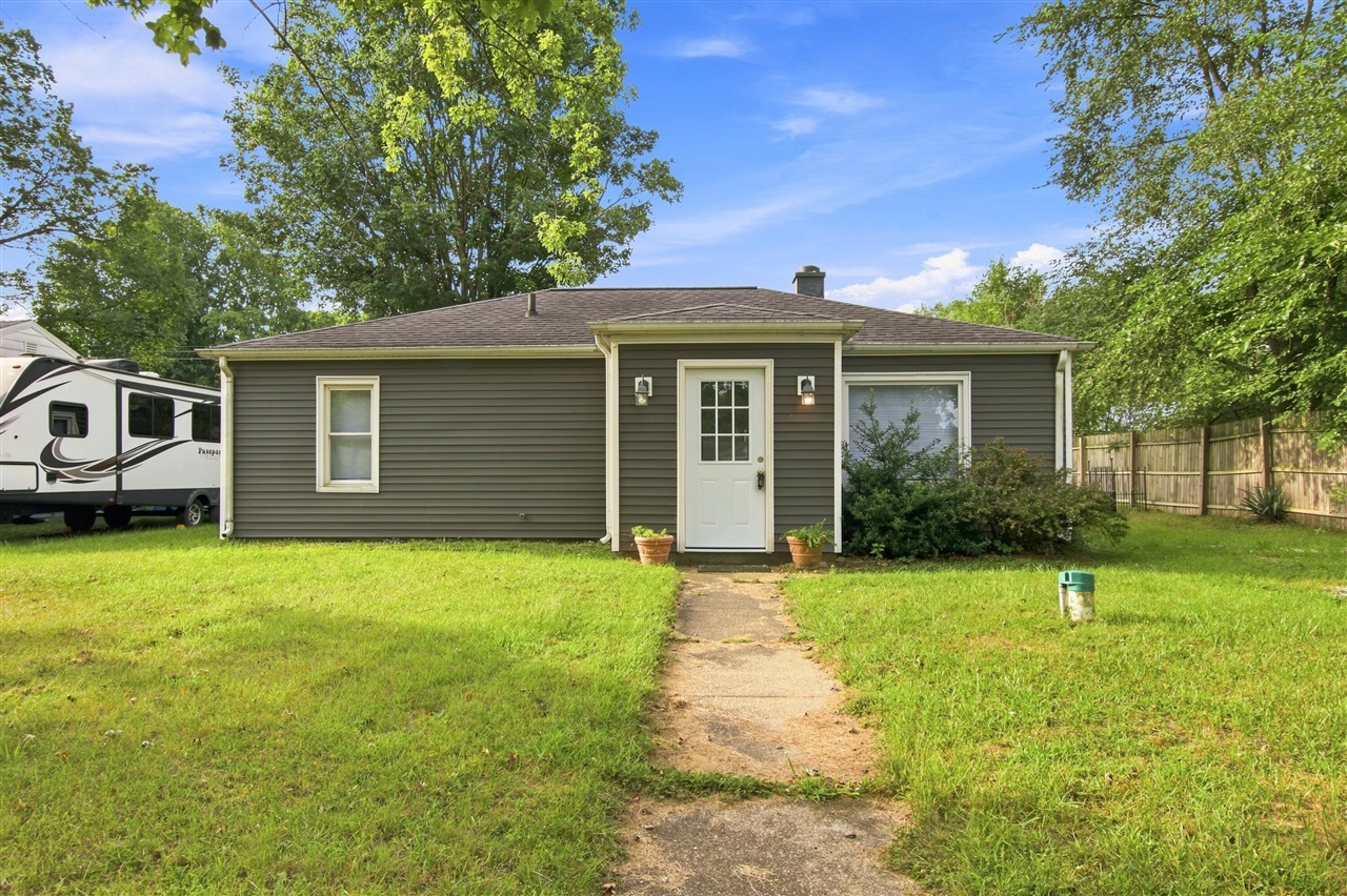 1826 Miller Drive Property Photo 1