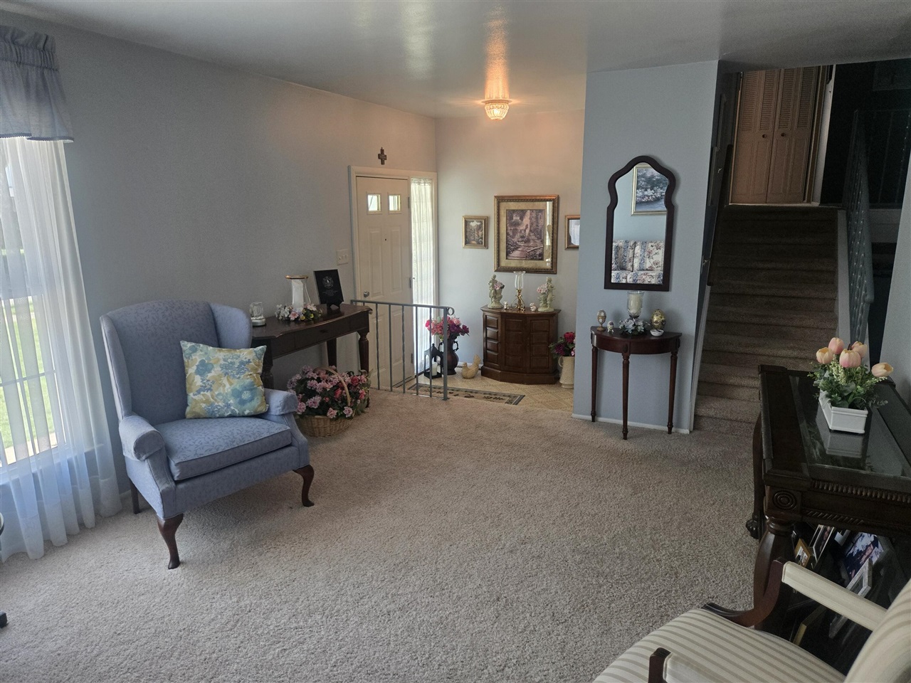 120 E Houstonia Avenue Property Photo 3