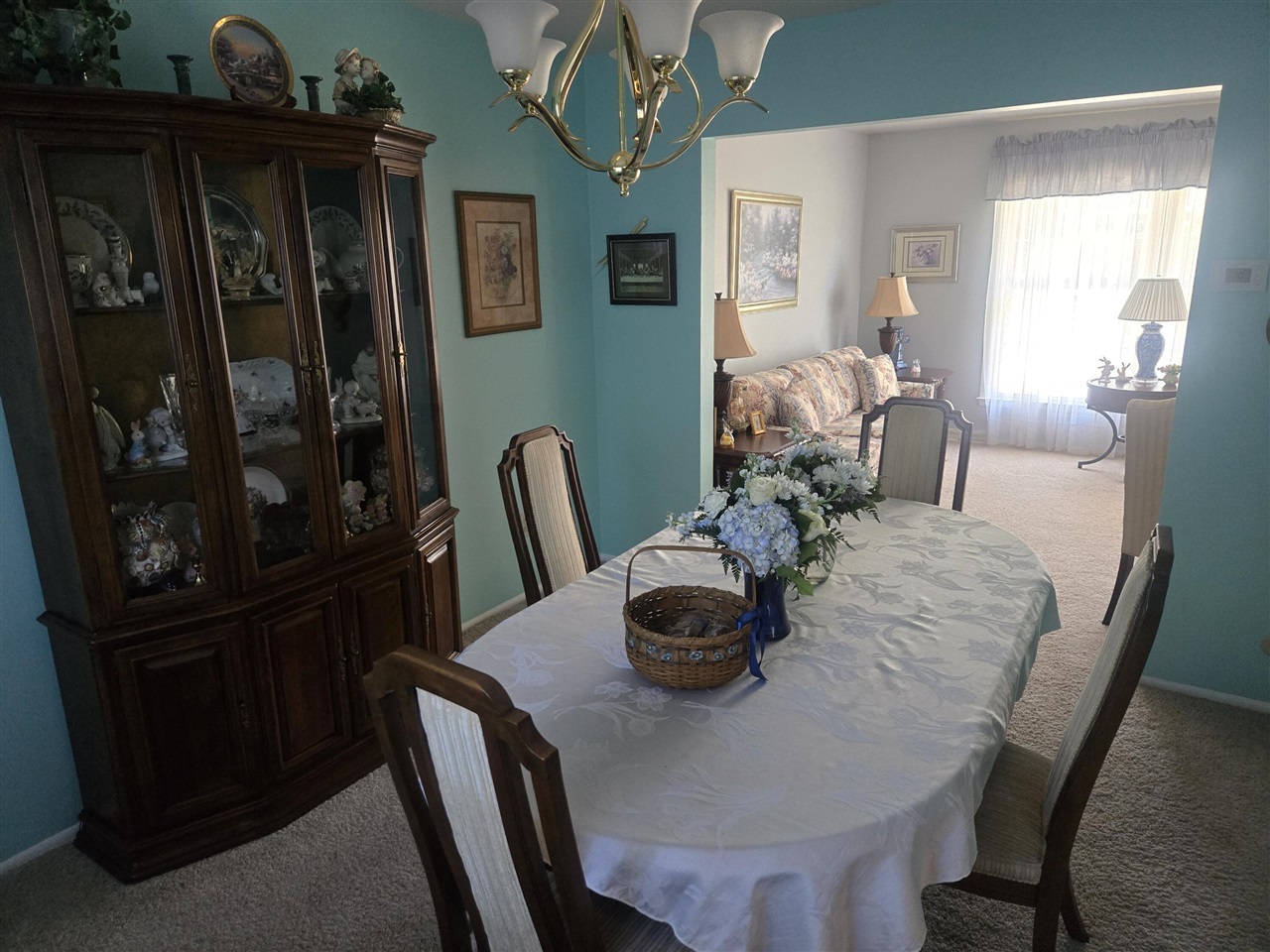 120 E Houstonia Avenue Property Photo 4