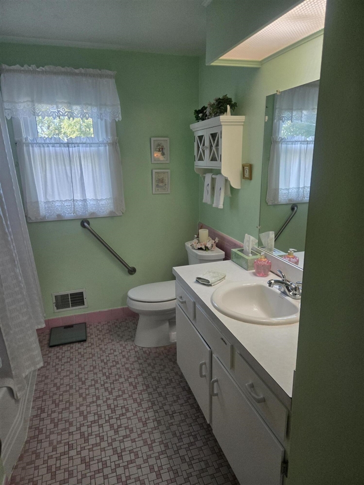 120 E Houstonia Avenue Property Photo 22
