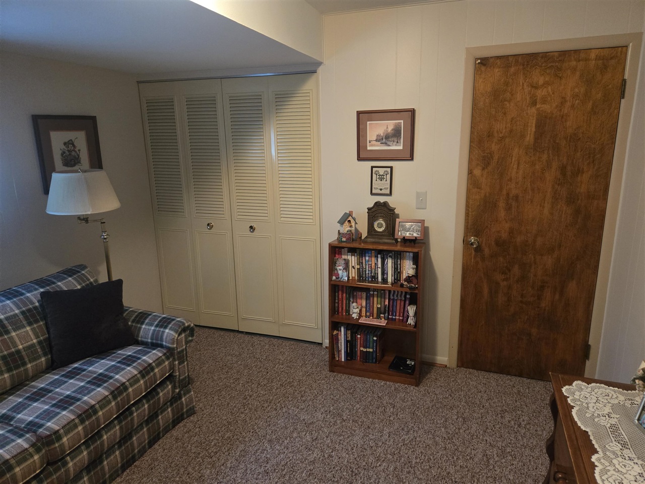 120 E Houstonia Avenue Property Photo 27